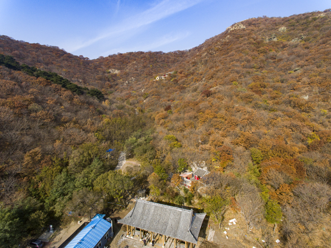 鳥(niǎo)瞰巴爾虎山。公主陵村供圖